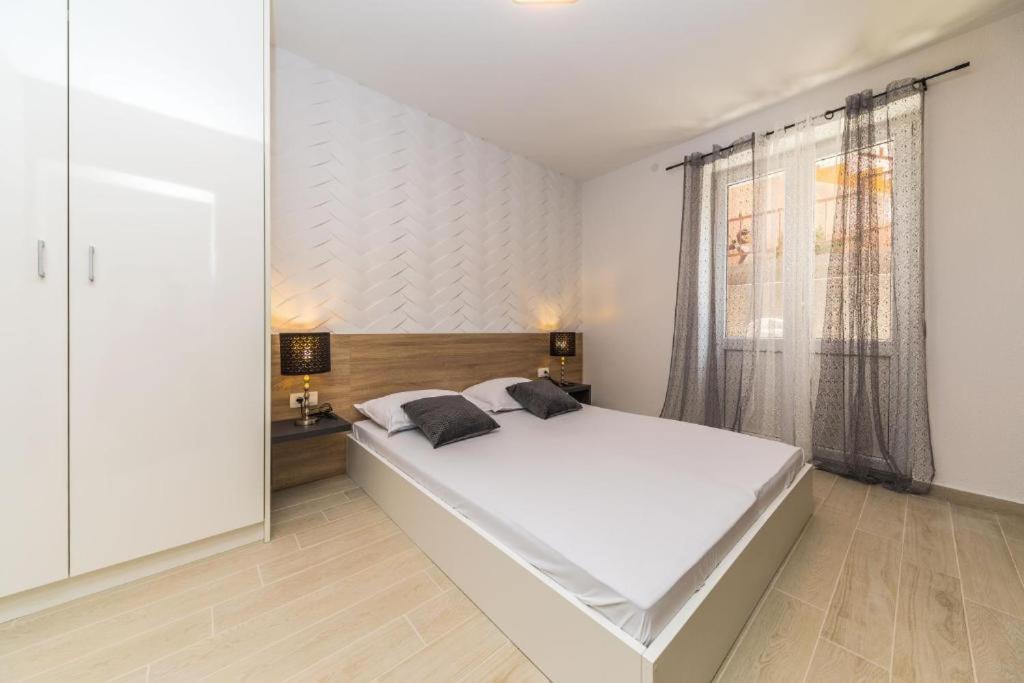 Apartments Gavran 2. บาชกาโวดา ภายนอก รูปภาพ